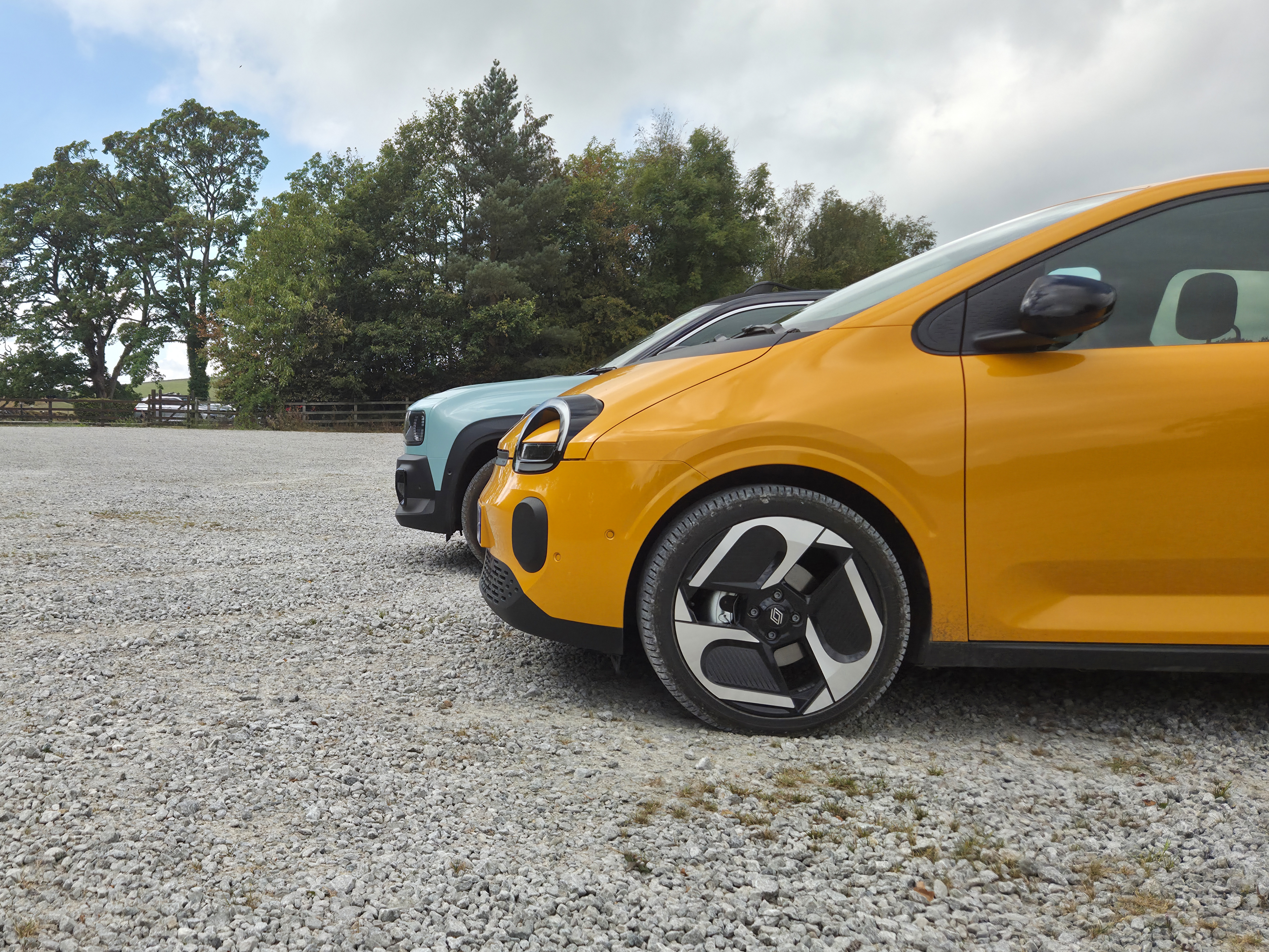 Renault reinvention lead image 2 R4 and Twingo